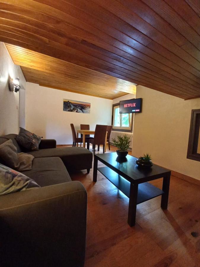 Logement Mansarde Dans Maison Avec Jardin En Bord De Piste, Vue Montagne Les Houches Kültér fotó